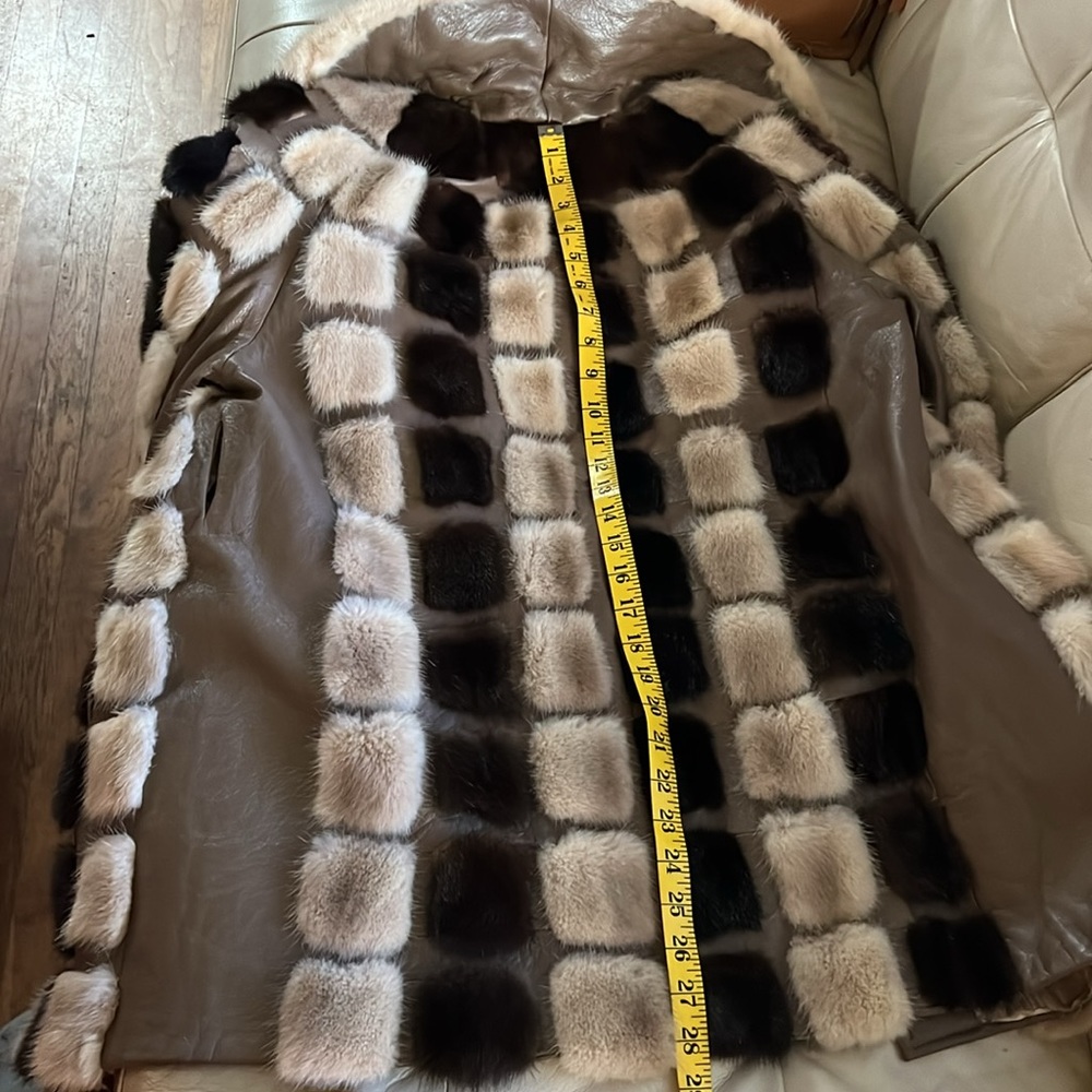 70’s Aesthetic, Vintage It Girl Fur Coat! - Picture 10 of 12